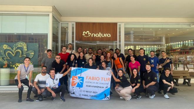 Imagem da Galeria da Notícia: Alunos da FEF visitam a indústria de cosméticos da Natura em Cajamar (SP) e o Porto de Santos